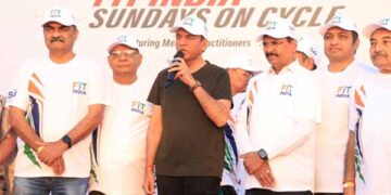 Mansukh Mandaviya participates in ‘Fit India Sunday on Cycle’ campaign at Sabarmati Riverfront in Ahmedabad