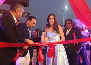 Mira Kapoor unveils Carysil’s state-of-the-art Experience Center on SBR in Ahmedabad