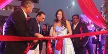 Mira Kapoor unveils Carysil’s state-of-the-art Experience Center on SBR in Ahmedabad