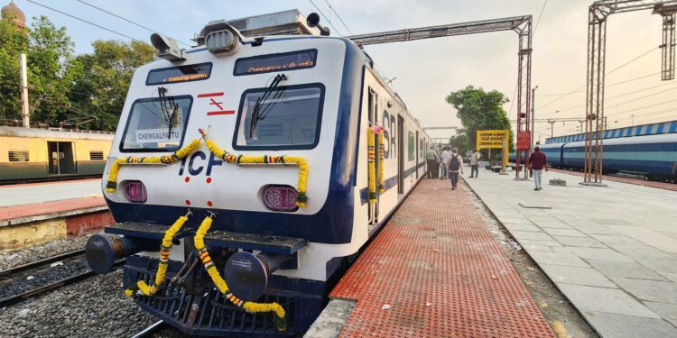 Southern Railway commences 1st AC EMU operation in Chennai Beach – Chengalpattu section