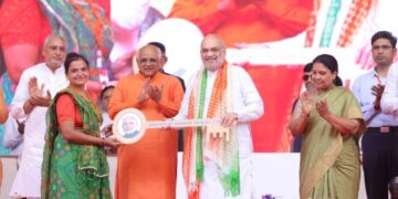 Amit Shah lays foundation stone of projects worth Rs 1,550 cr In Ahmedabad, hands over houses to 1,070 families