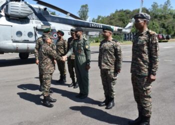 CDS visits Northern & Western Commands HQs; holds operational assessment