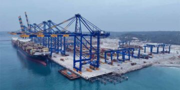 LIC fully subscribes to Adani Ports’ Rs 5,000 cr 15-year bond issue for debt refinancing