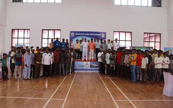 ICG conducts special community interaction with 135 fishermen at Vadinar in Gujarat