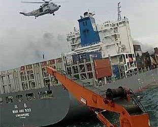 Indian Navy carries out successful aerial insertion of salvage team on distressed MV Wan Hai 503