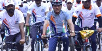 Wheels of change spreads across nation: Dr Mandaviya leads Fit India Sundays on Cycle in Palitana