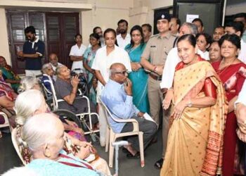 Union MoS Nimuben Bambhaniya inaugurates assessment camp for senior citizens in Bhavnagar