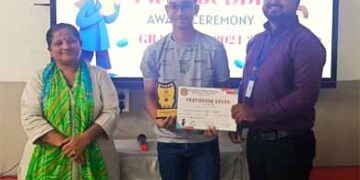 KFS Ghatlodia felicitates Grade 10 achievers in a celebratory Pratibuddh Award Ceremony