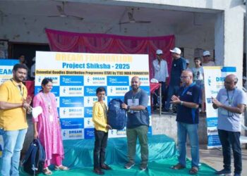 Dream Foundation-TTEC India Foundation distribute free educational kits to 200 underprivileged kids