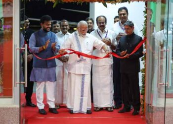 PM Modi inaugurates Rs 4,800 cr projects in Thoothukudi, promises to build ‘Viksit TN’