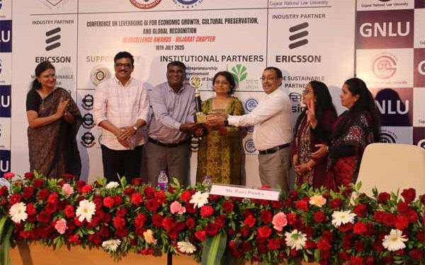 Hastkala Setu Yojana wins GI Excellence Award – Gujarat Chapter for promotion of handicrafts