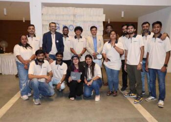 GroBro kickstarts India’s first AI debate to catch them young & stimulate reading habit in A’bad