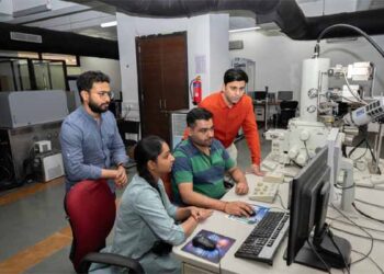 IITGN researchers develop scalable ultra-thin insulator for Advanced Semiconductor Devices