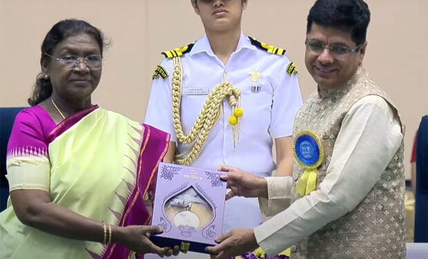 President felicitates IIMA Faculty Member Prof. Rajesh Chandwani at 71st National Film Awards