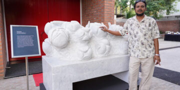 StoneX Stone Portraits in Ahmedabad: Carving memory, weighing breath among culture vultures