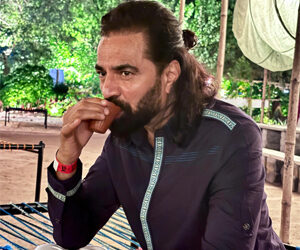 Hollywood meets Garba: Producer Jay Patel’s heart beats stronger in Vibrant Gujarat’s soulful Navratri