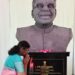 President unveils bust of former President K.R. Narayanan at Raj Bhavan, Thiruvananthapuram
