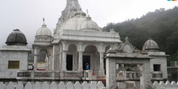 Historic first: Jain Sangh organises special 2×2 AC sleeper coach pilgrimage to Sammed Shikharji during Diwali