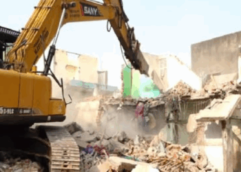 AMC launches major demolition drive near Isanpur lake