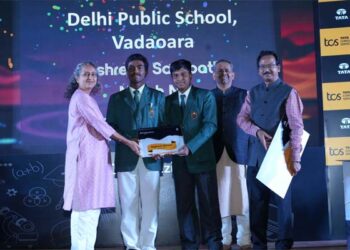 DPS Vadodara duo triumphs in TCS InQuizitive Ahmedabad, fueling young India’s tech dreams