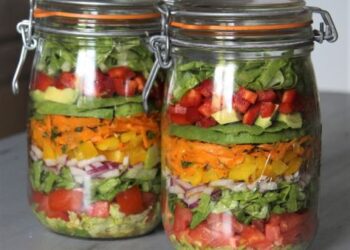 Fresh in a Jar: The New Age Salad Revolution