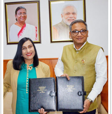 India Post, BSE join hands to take mutual funds to every village, especially youth