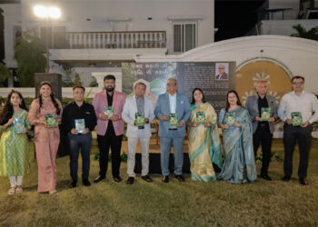 CA Ketan S Acharya Debuts as Author with ‘જંગલ સફારી થી સમૃદ્ધિ ની સફારી’