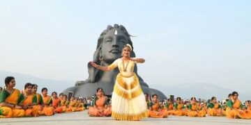Adiyogi Becomes a Living Temple as 250+ Bharatanatyam Dancers Offer ‘Shivaprasada Panchakam’ on Arudra Darshan