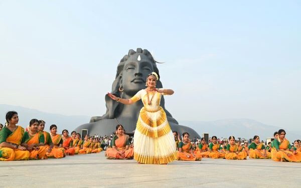 Adiyogi Becomes a Living Temple as 250+ Bharatanatyam Dancers Offer ‘Shivaprasada Panchakam’ on Arudra Darshan