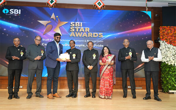 Beyond balance sheets, SBI applauds brilliance of its employees with awards