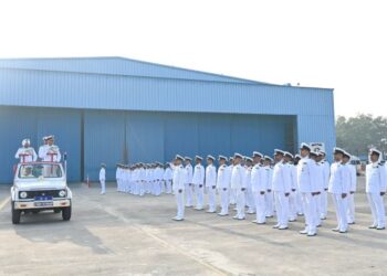 Change of Guard at Eastern Seaboard: IG Yoginder Dhaka assumes Command of Coast Guard Region (East)
