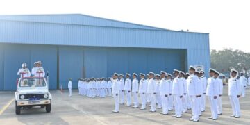 Change of Guard at Eastern Seaboard: IG Yoginder Dhaka assumes Command of Coast Guard Region (East)