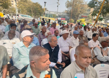 Civil pensioners stage massive dharna in Ahmedabad, demand inclusion of BSNL and Central PSU retirees in 8th Pay Commission