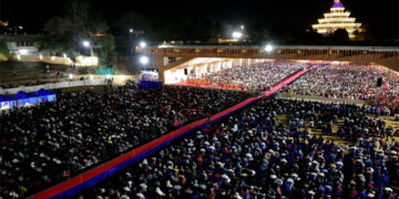 ‘Shiva shines within you’: Gurudev Sri Sri Ravi Shankar awakens millions at Maha Shivaratri Global Meditation