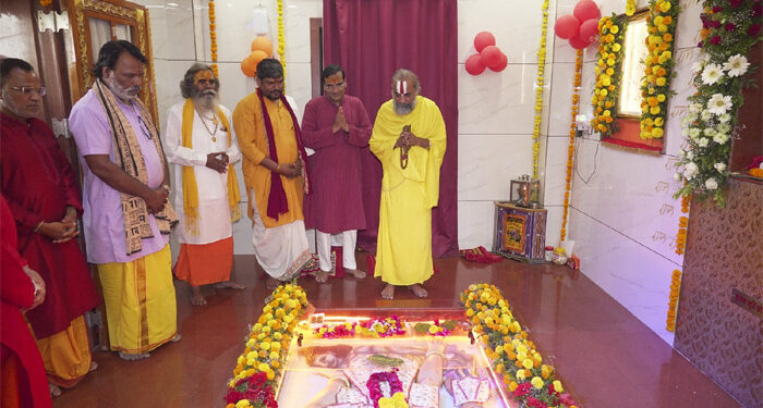 Divine chants echo: Ram Navami celebrated with devotional grandeur in Ahmedabad