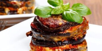 Compacted with Compassion: One-Dish Baked Mini Meals for Modern Kitchens