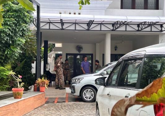 ED Raids Former Kerala CM Pinarayi Vijayan’s Residence in Explosive CMRL Money Laundering Probe