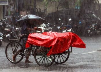 Heavy Rain Alert Across Tamil Nadu as IMD Warns of Thunderstorms, Gusty Winds and Intense Showers