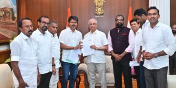 Power Play Peaks in TN: Vijay Stakes Claim With ‘Magic 118’, Swearing-In Buzz Grips State