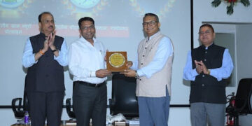 Hindi at the helm: IIT Gandhinagar wins recognition for official language excellence