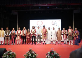 Unsung no more: Everyday heroes of Gujarat take centre stage at Art of Living Honours
