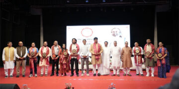 Unsung no more: Everyday heroes of Gujarat take centre stage at Art of Living Honours