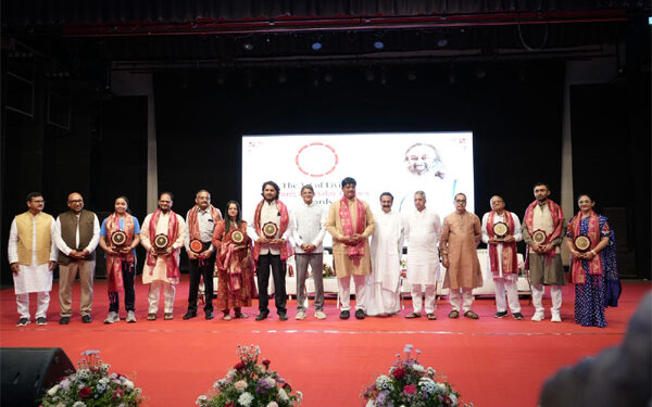 Unsung no more: Everyday heroes of Gujarat take centre stage at Art of Living Honours