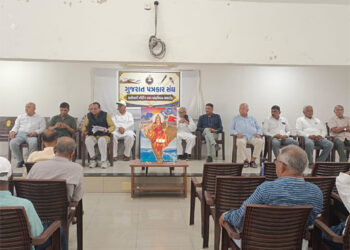 GJU fetes octogenarian scribe for publishing over 550 books as Visnagar meet celebrates the power of fearless journalism