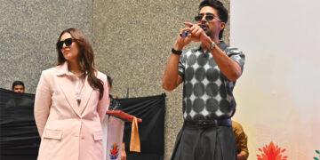 Huma Qureshi & Saqib Saleem turn Swarrnim campus into a Bollywood carnival of dreams