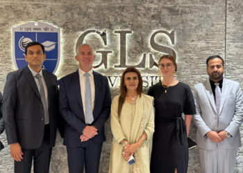 A green flag for life: GLS–UTSC Convocation inspires graduates to chase dreams with resilience, not perfection