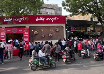 ‘Melody Khao, Ice Cream Mein Kho Jao!’ — Vadilal & Parle stir a sweet nostalgia storm in Ahmedabad