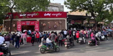 ‘Melody Khao, Ice Cream Mein Kho Jao!’ — Vadilal & Parle stir a sweet nostalgia storm in Ahmedabad
