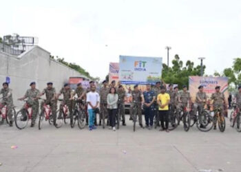 Wheels of Change: Uniformed heroes pedal patriotism along Sabarmati in Fit India’s Sunday ride