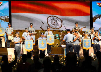 Bhuj hears the beat of the nation: Ahead of I-Day, IAF Band strikes a patriotic chord among youth